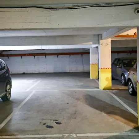Stylish - Parking And Balcony