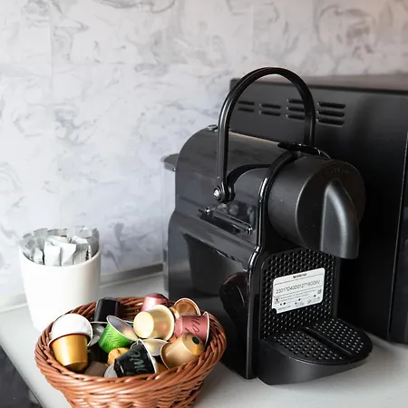 Stylish - Parking And Balcony *