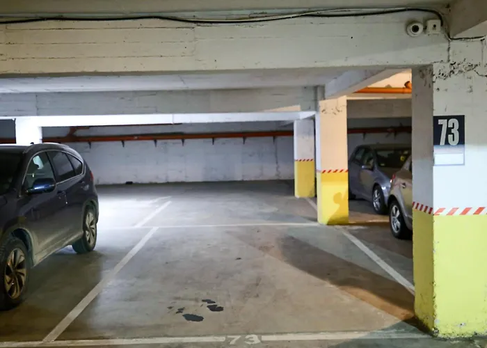 Stylish - Parking And Balcony