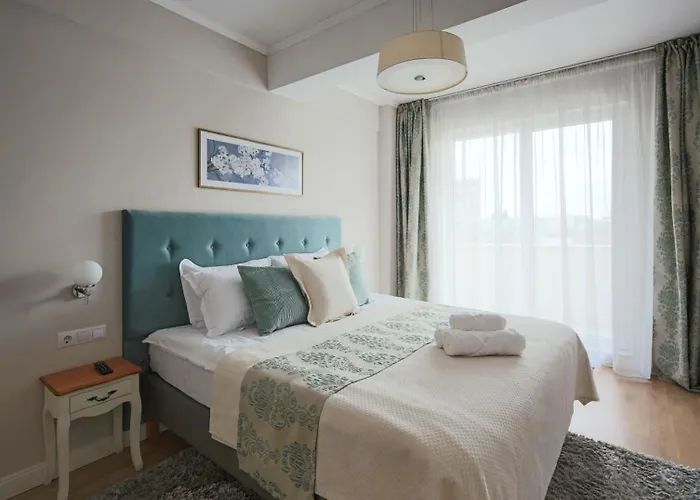 Apartment Stylish - Parking And Balcony